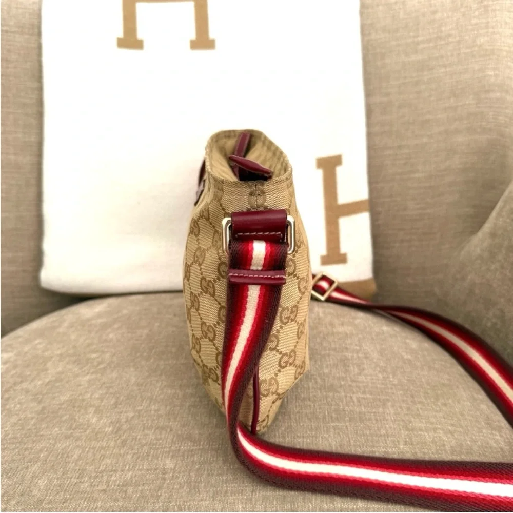 Gucci authentic brown
